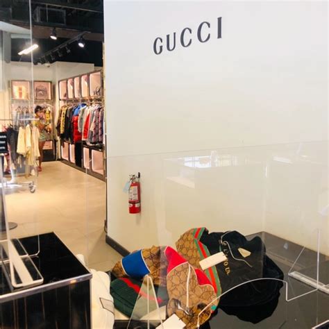 gucci foxtown outlet mendrisio svizzera|Mendrisio Outlet .